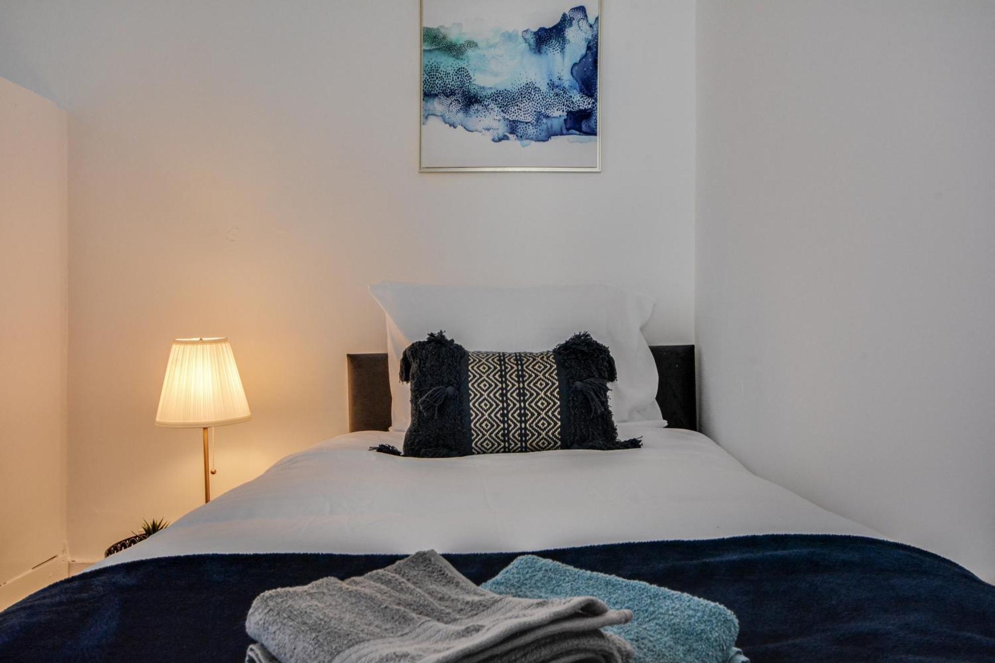 Stay With Alexandra 2 Free Parking - High Speed Free Wifi Liverpool Bagian luar foto