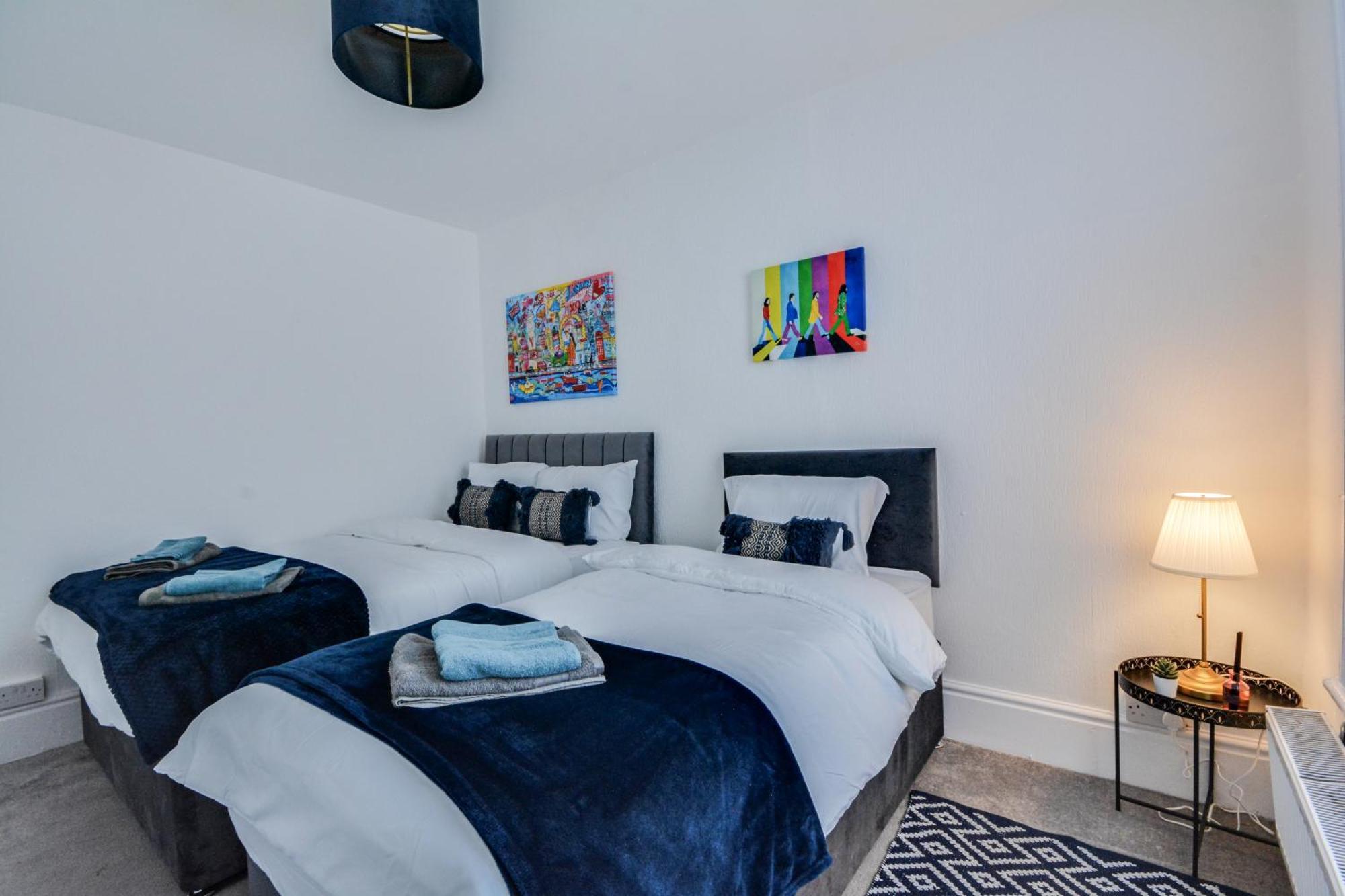 Stay With Alexandra 2 Free Parking - High Speed Free Wifi Liverpool Bagian luar foto