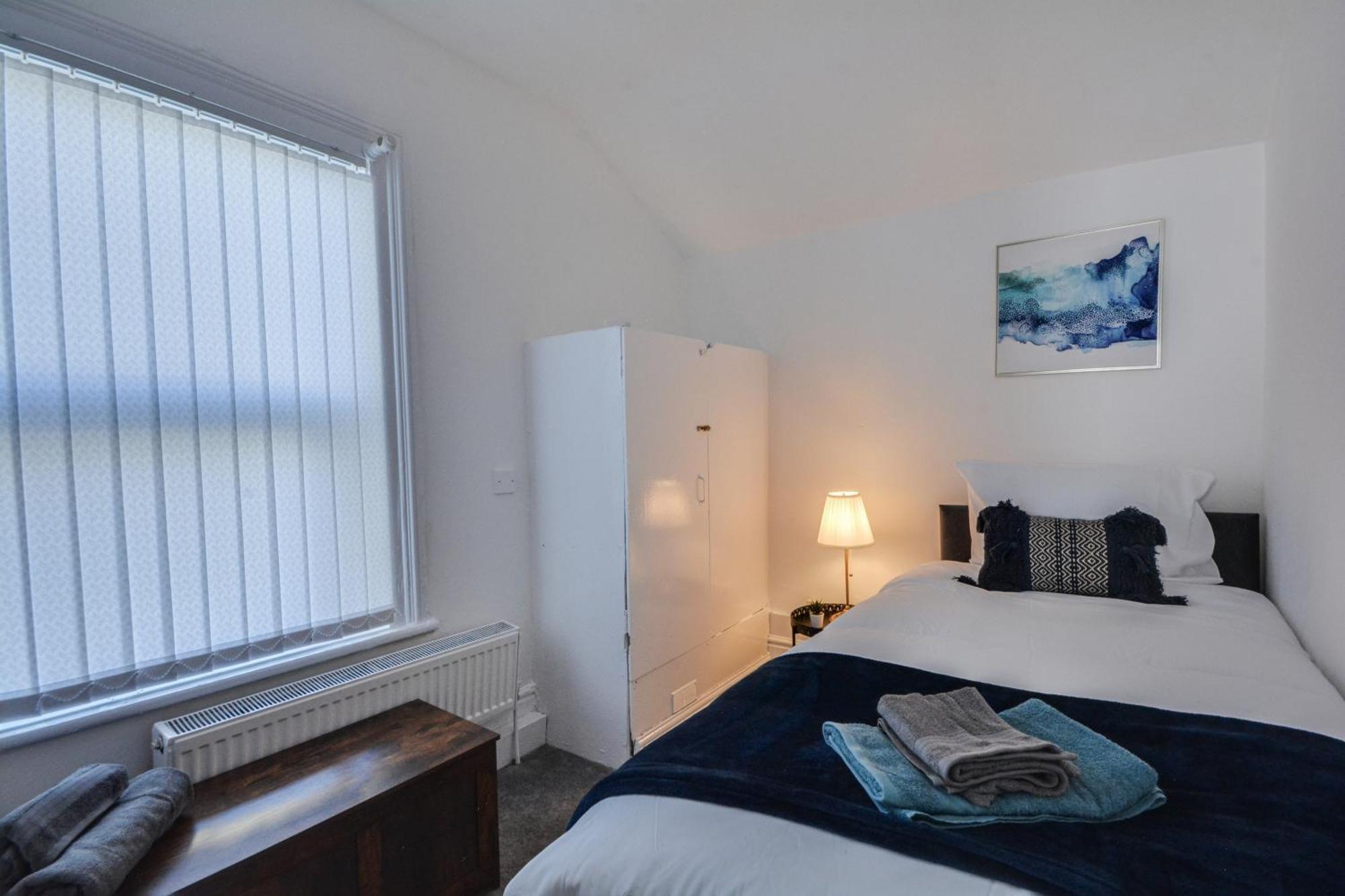 Stay With Alexandra 2 Free Parking - High Speed Free Wifi Liverpool Bagian luar foto