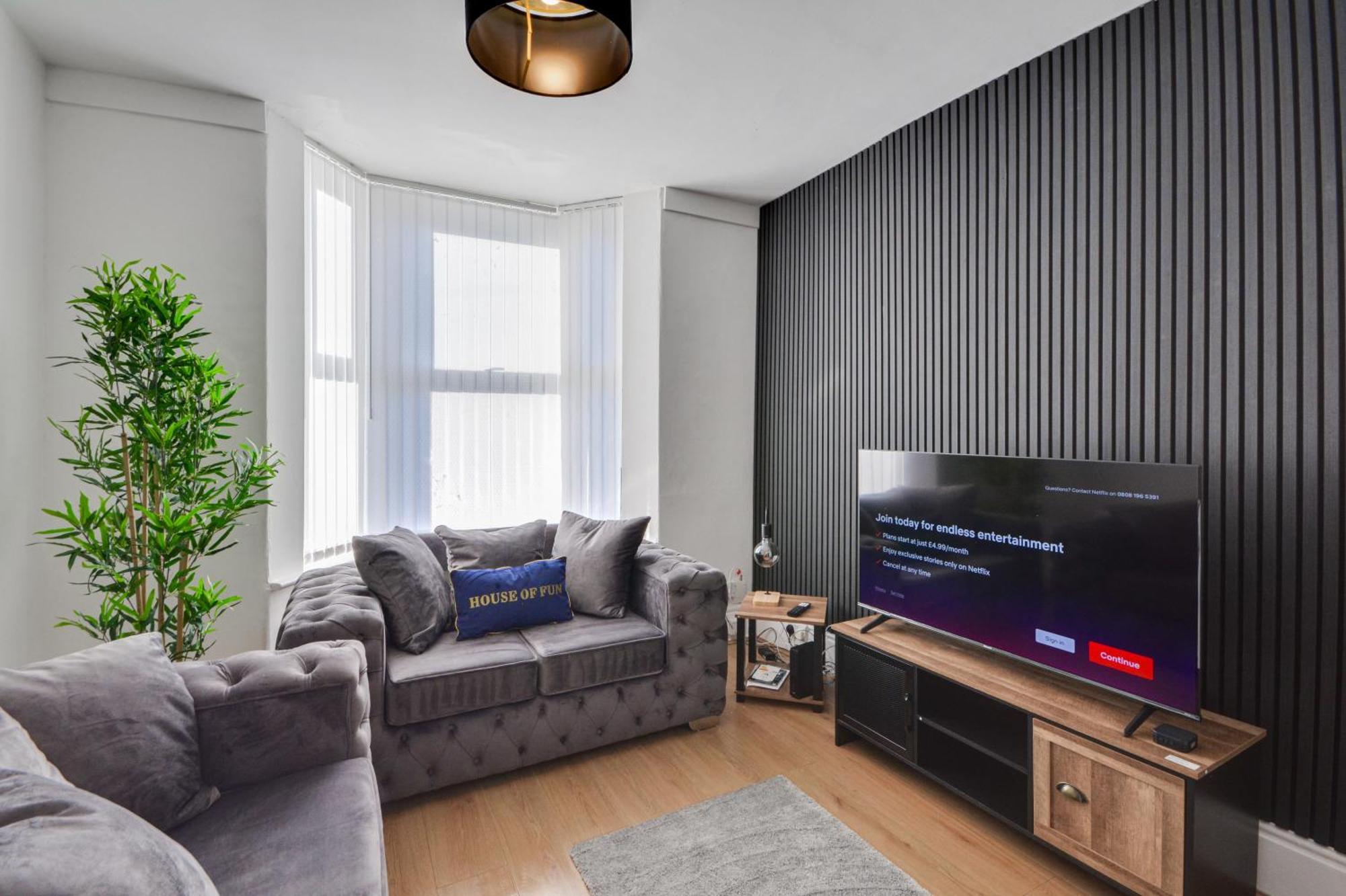 Stay With Alexandra 2 Free Parking - High Speed Free Wifi Liverpool Bagian luar foto